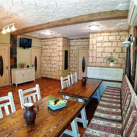 Retro Hostel & Tours Yerevan Exterior photo