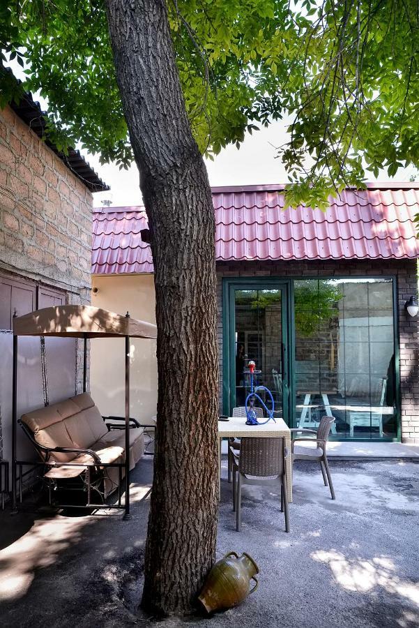 Retro Hostel & Tours Yerevan Exterior photo